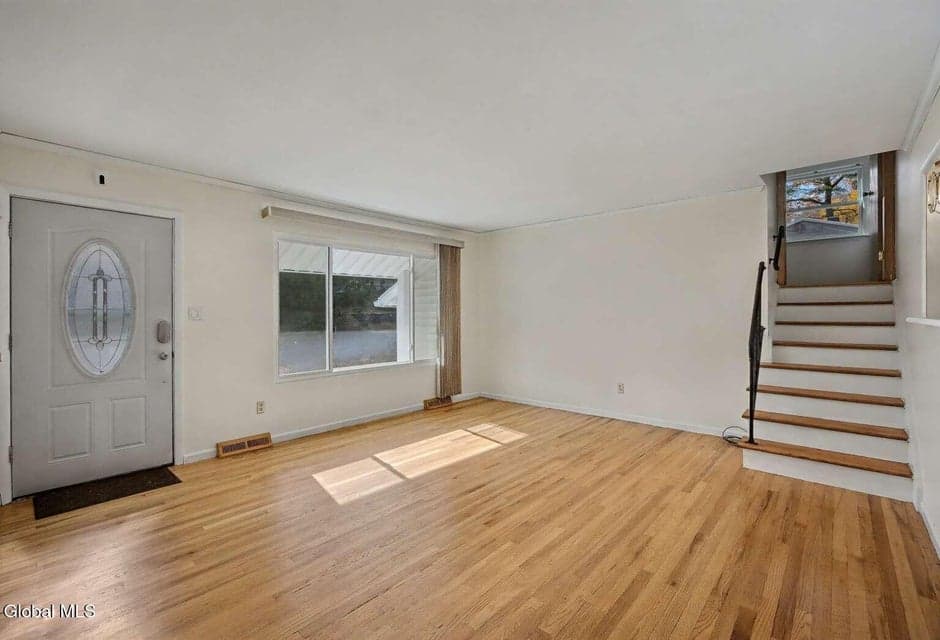 38 Tamarack Trail, photo 3