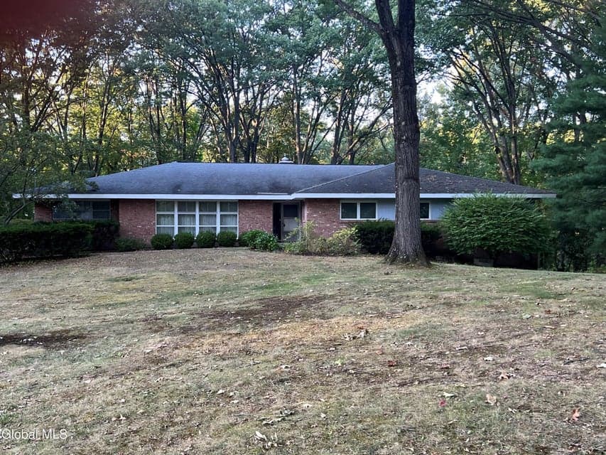 15 N Sage Hill Lane