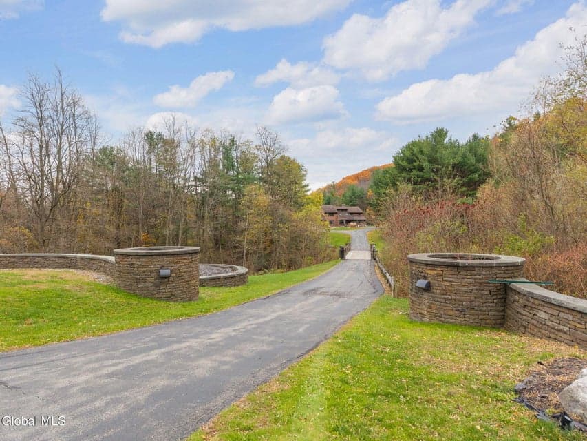 3041 Mariaville Road, Rotterdam, NY, photo 2