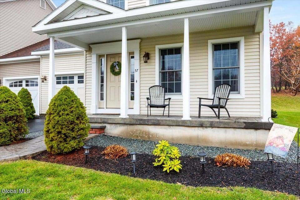 57 Averill Avenue, photo 2