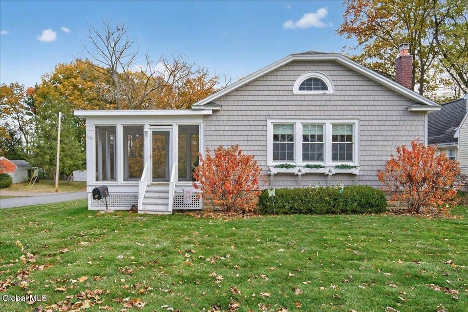 1158 Hedgewood Lane, photo 1