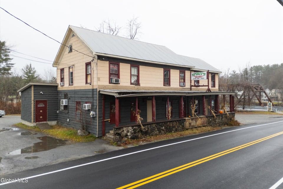 222 River Street, Warrensburg, NY, photo 1