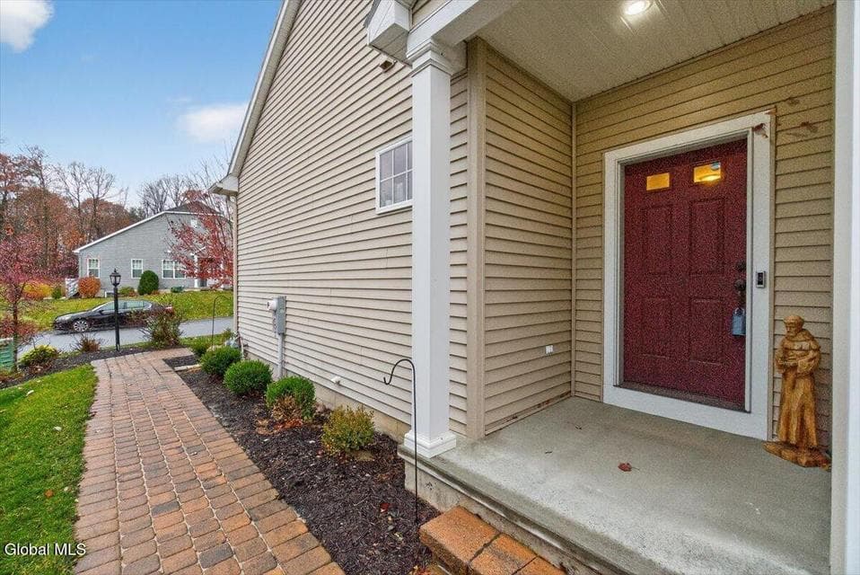 3B Winchester Place, photo 4