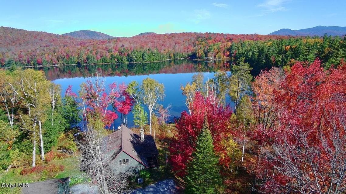 83 Burritt Lane, photo 5
