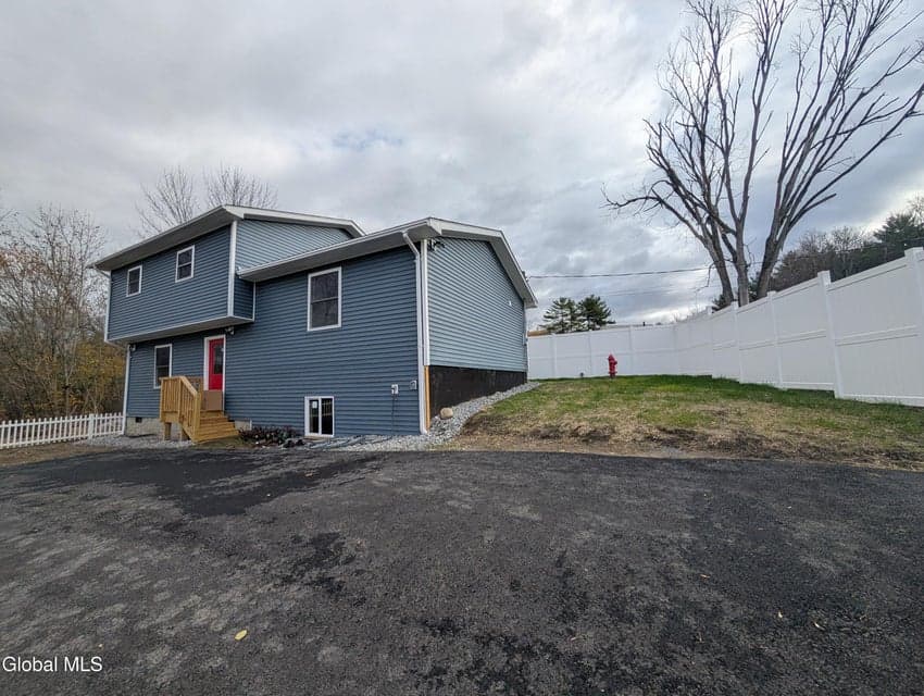 29 Meyers Street, photo 1