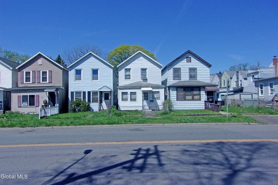 1337 2nd Avenue, Watervliet, NY, photo 2