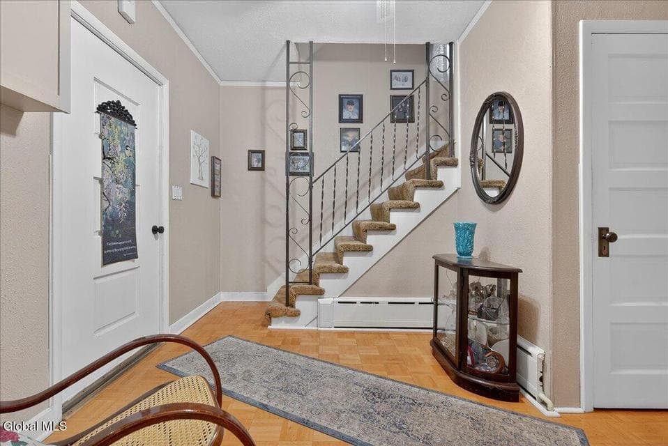 102 S Crystal Street, photo 4