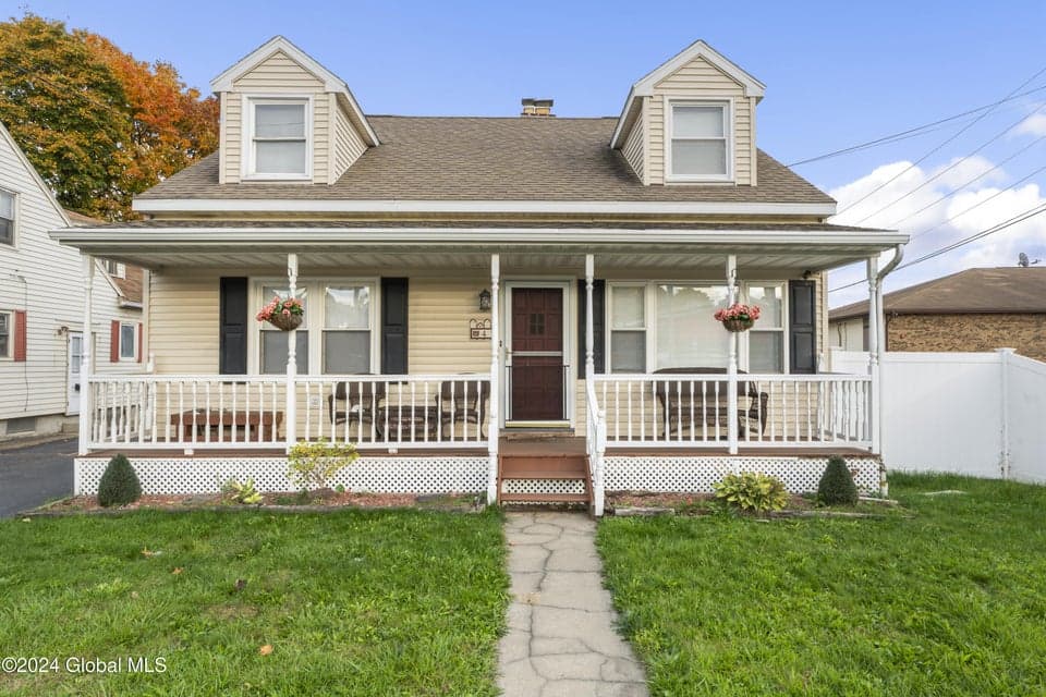 41 Saratoga Avenue, photo 1