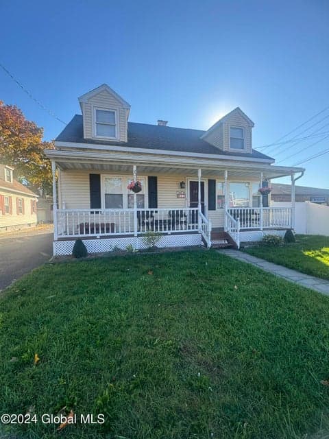 41 Saratoga Avenue, photo 2