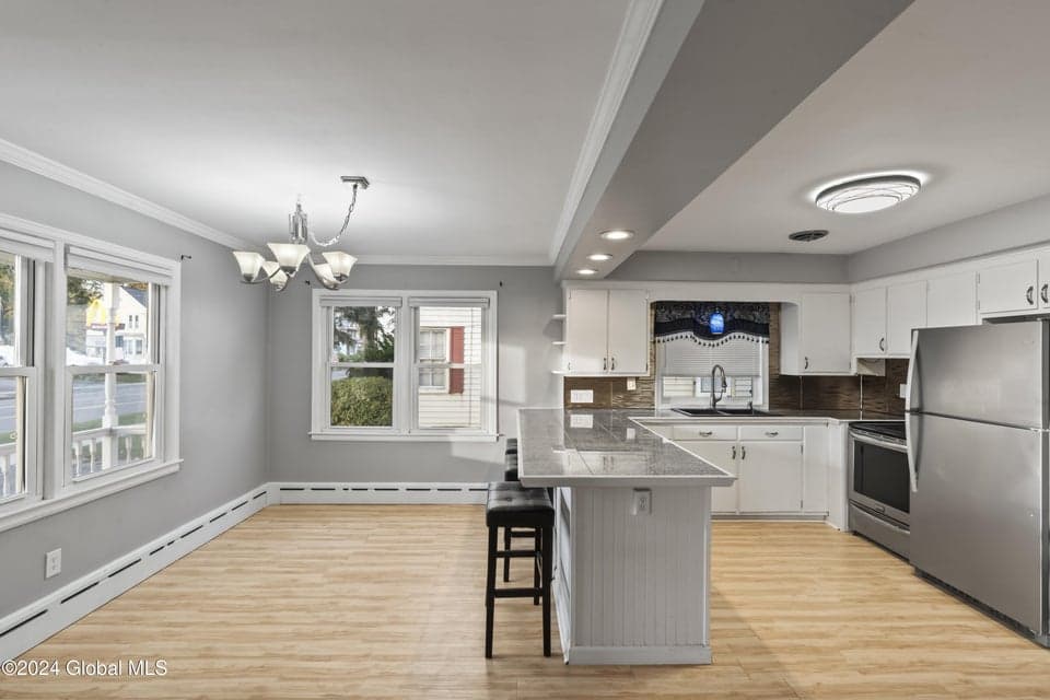 41 Saratoga Avenue, photo 5