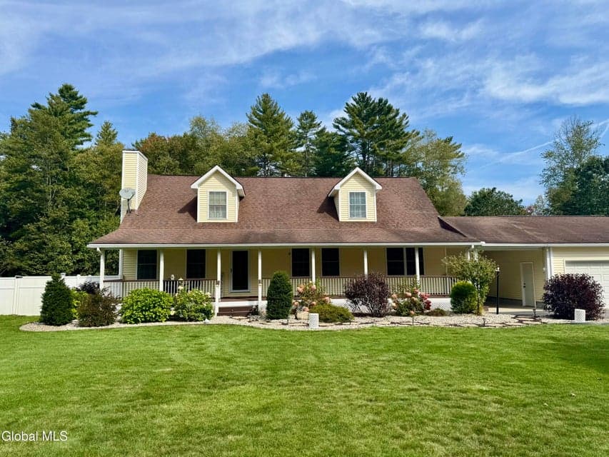 10 Hillside Avenue, Corinth, NY, photo 3