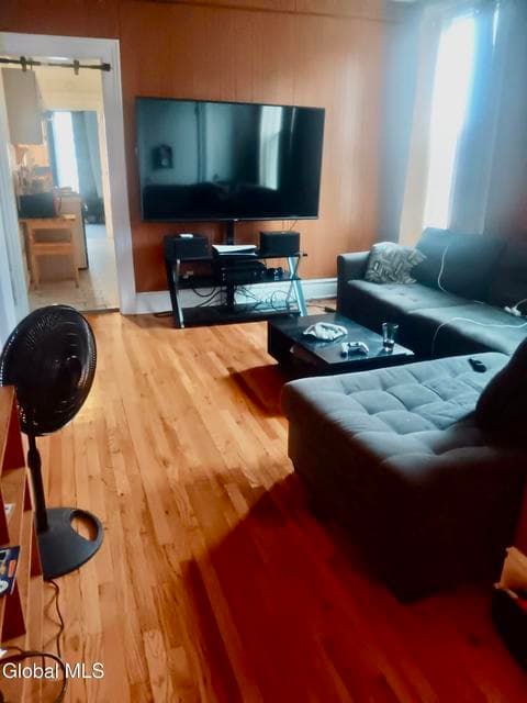 137 2nd Avenue, photo 5