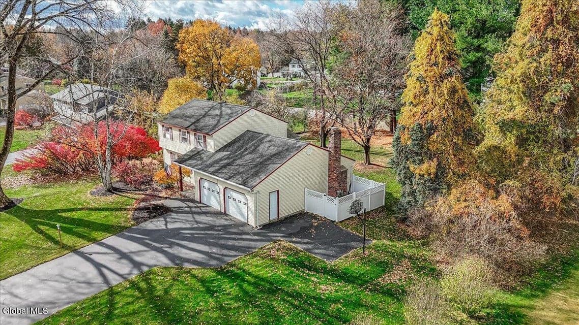23 Olde Coach Road, photo 4