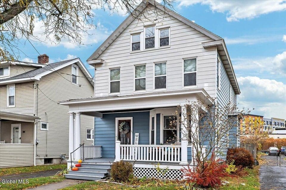 107 Kent Street, photo 1