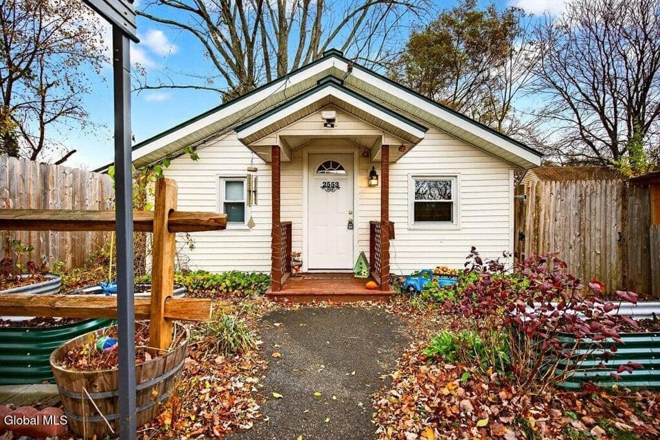 2553 3rd Avenue, photo 1