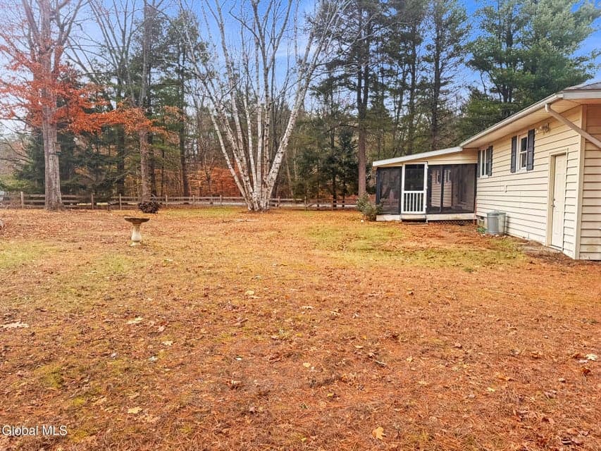 102 Edgewood Drive, photo 5