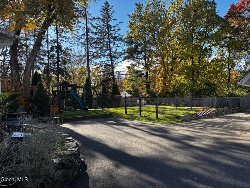 226 N Greenbush Road, photo 4