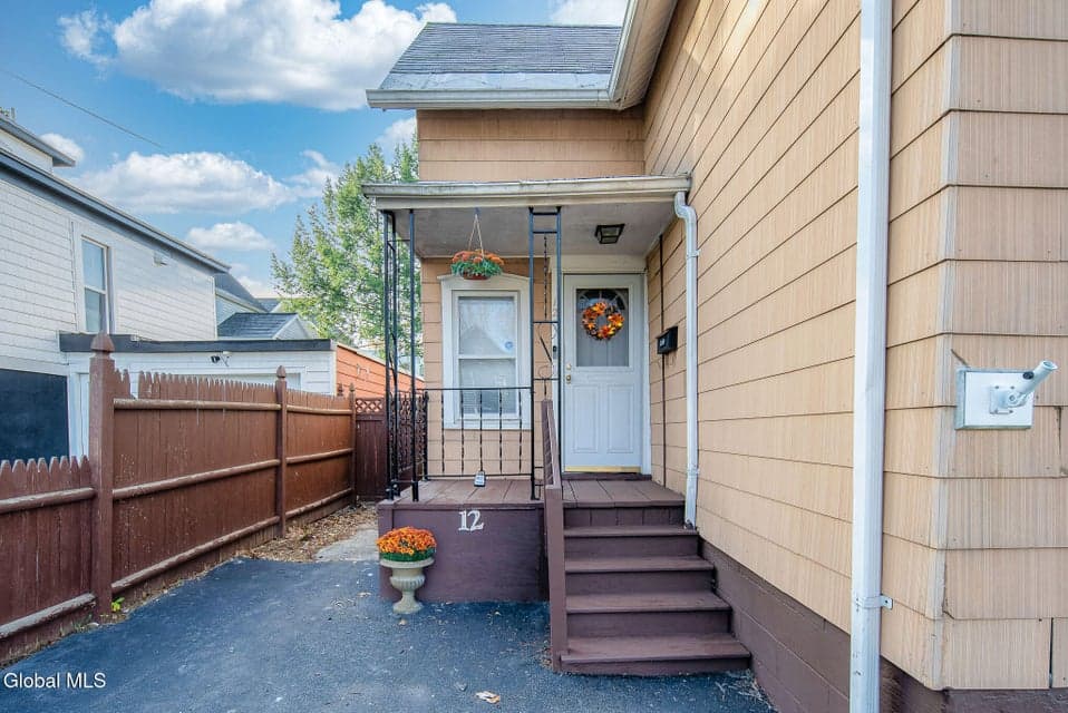 12 Chestnut Street, photo 3