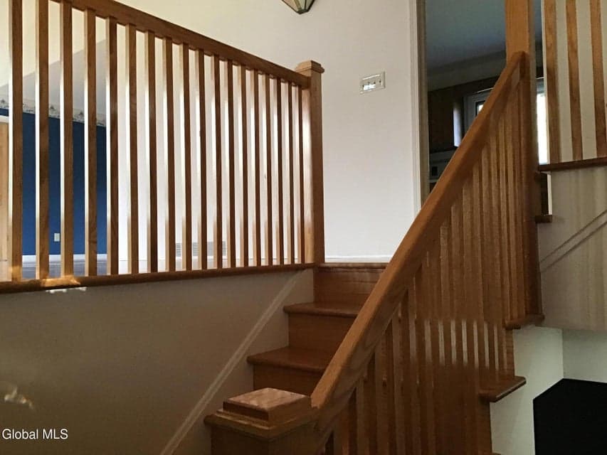9 Laurel Drive, photo 2