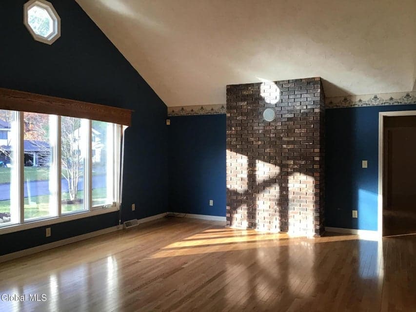 9 Laurel Drive, photo 3