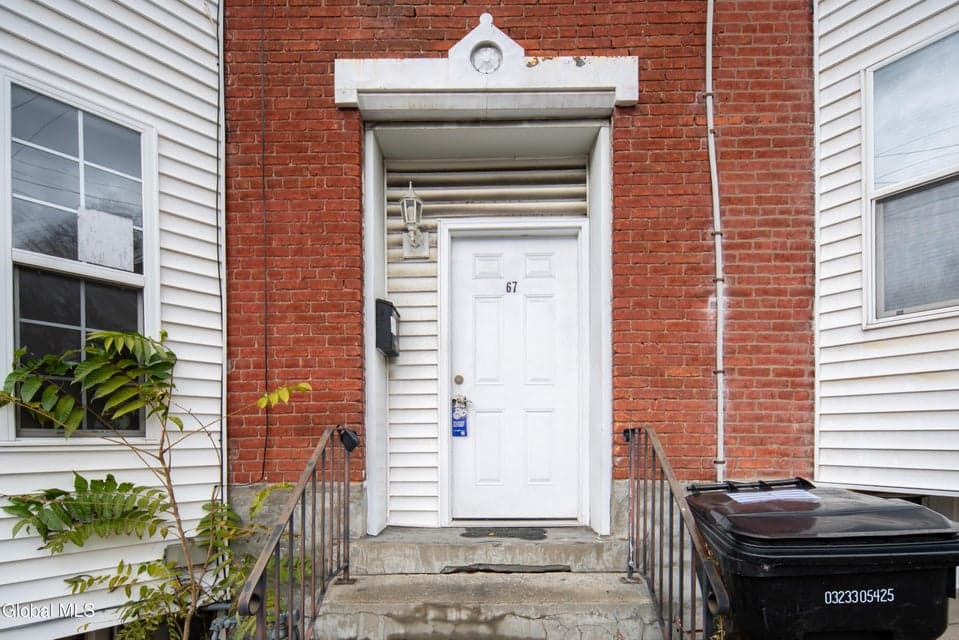 67 Ingalls Avenue, photo 2