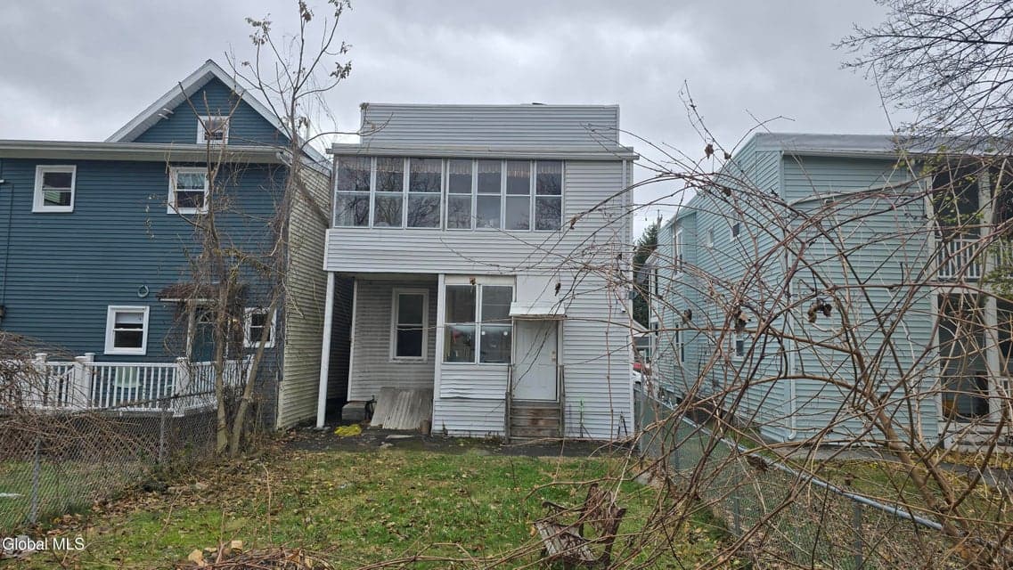 2340 17th Street, photo 2