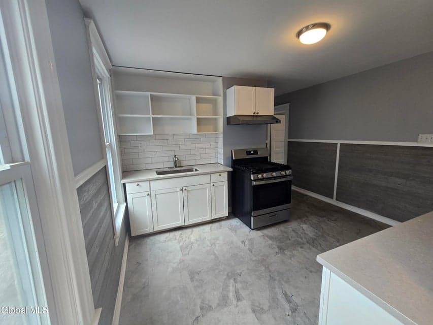 1708 Avenue A, photo 5