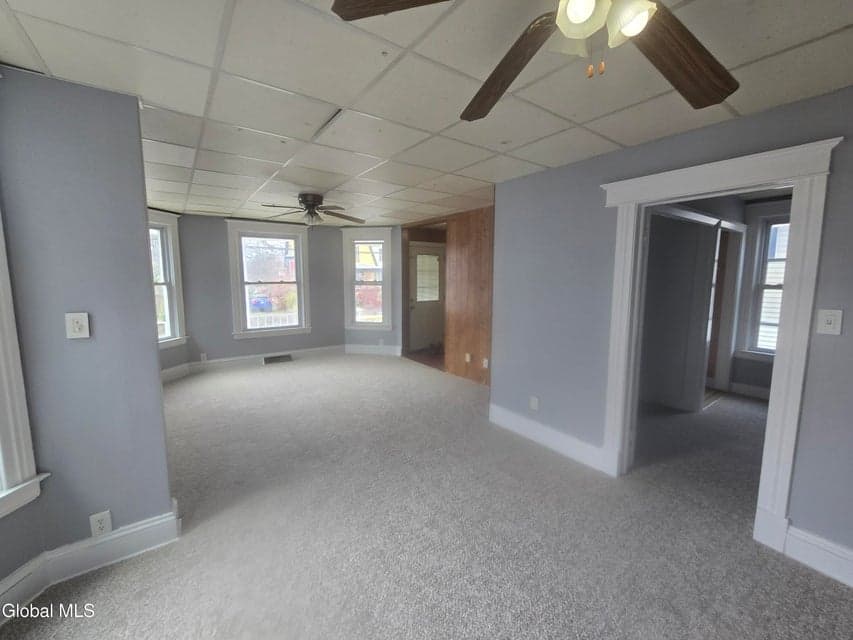 1708 Avenue A, photo 3