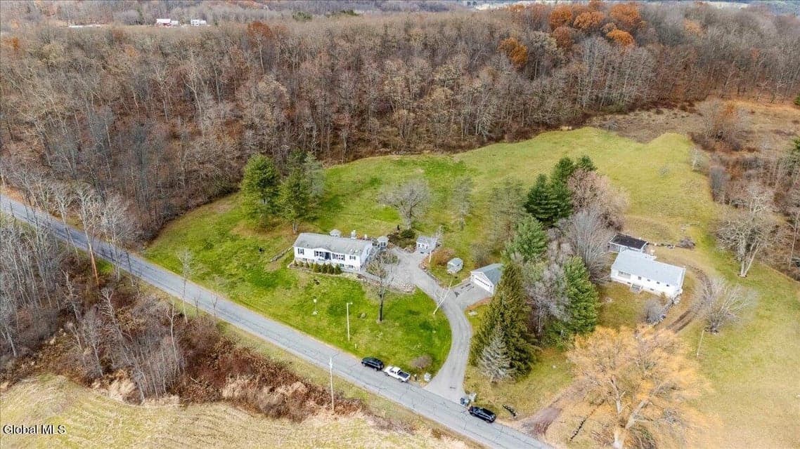 858 Stone Bridge Road, photo 2