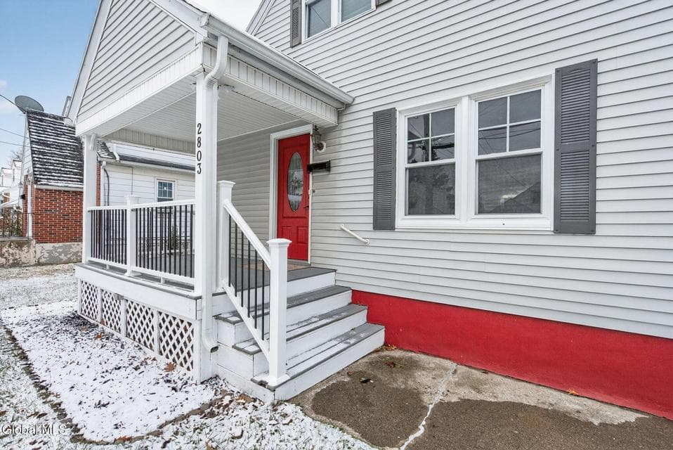 2803 Wellington Avenue, photo 2