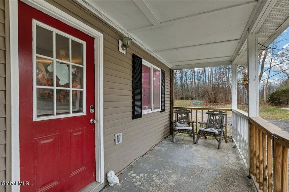 9057 NY-32, photo 2