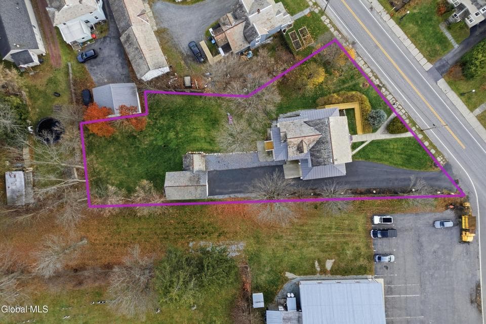 30 W Main Street, photo 2