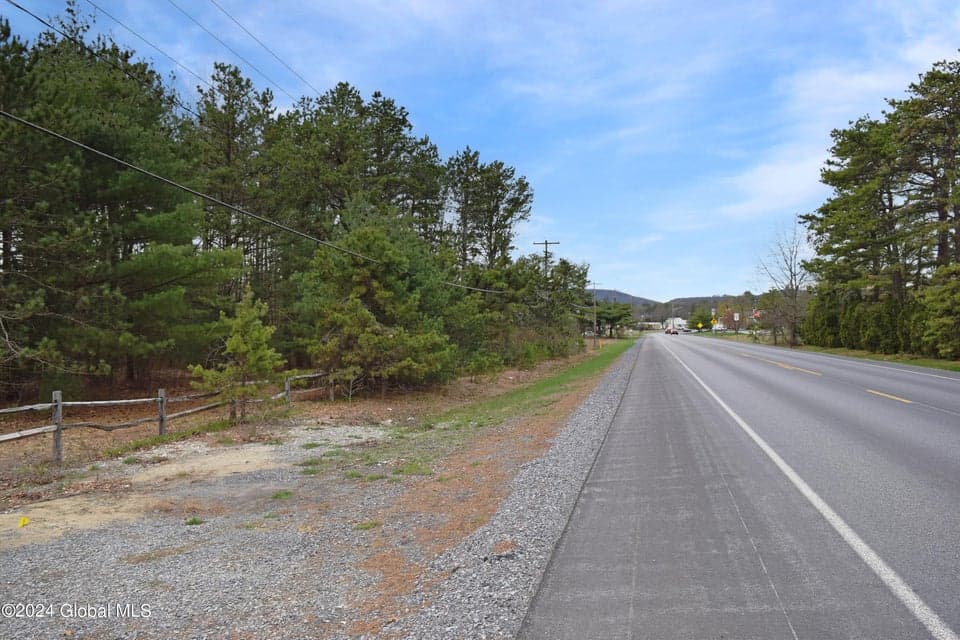 L46A Reynolds Road, photo 2