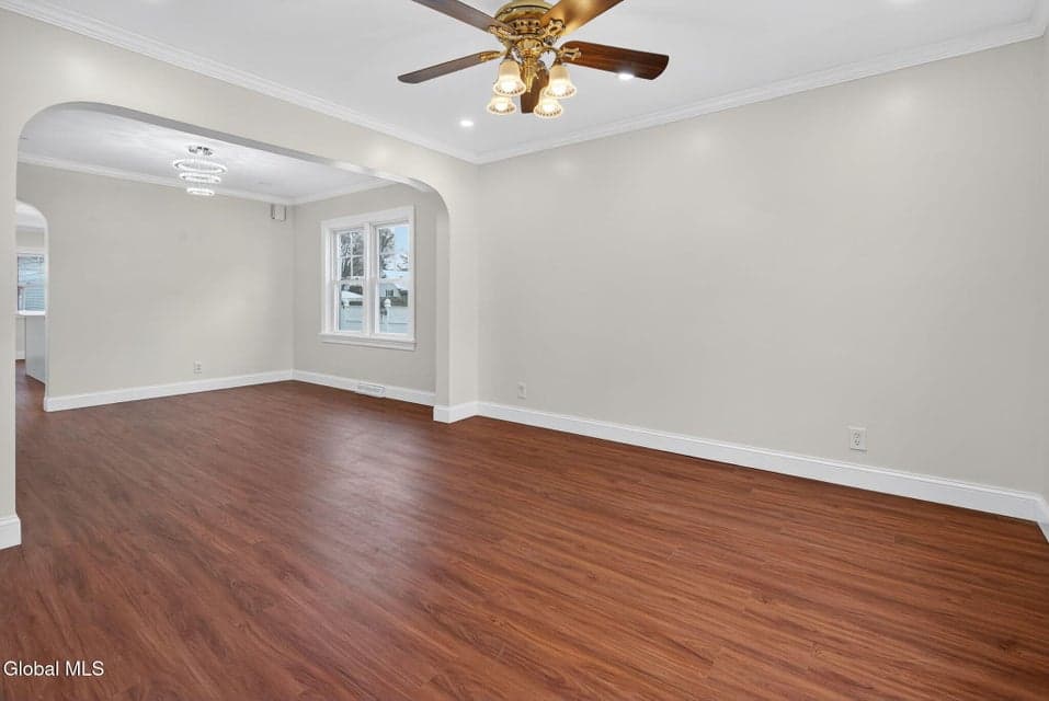 2803 Wellington Avenue, photo 4