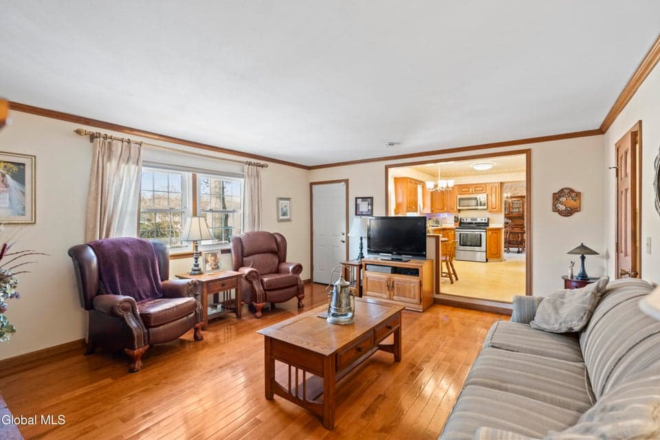 11 Westchester Drive, photo 4