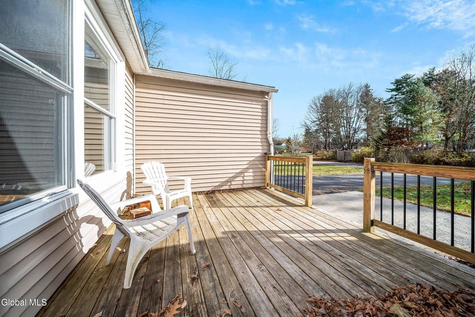 12 Bullard Avenue, photo 5