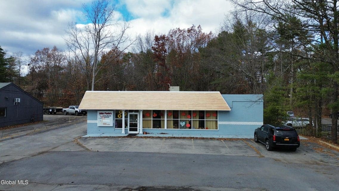 426 Geyser Road, Ballston Spa, NY, photo 2