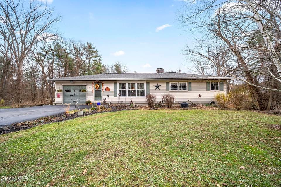 34 Ford Road, photo 1