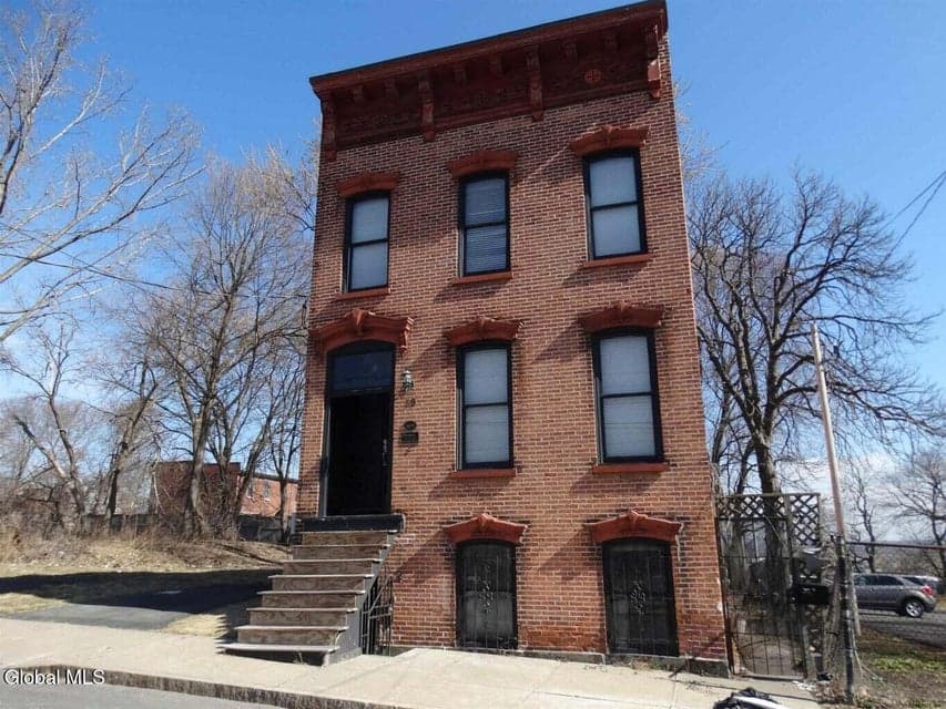 39-47 Ten Broeck Place, photo 1