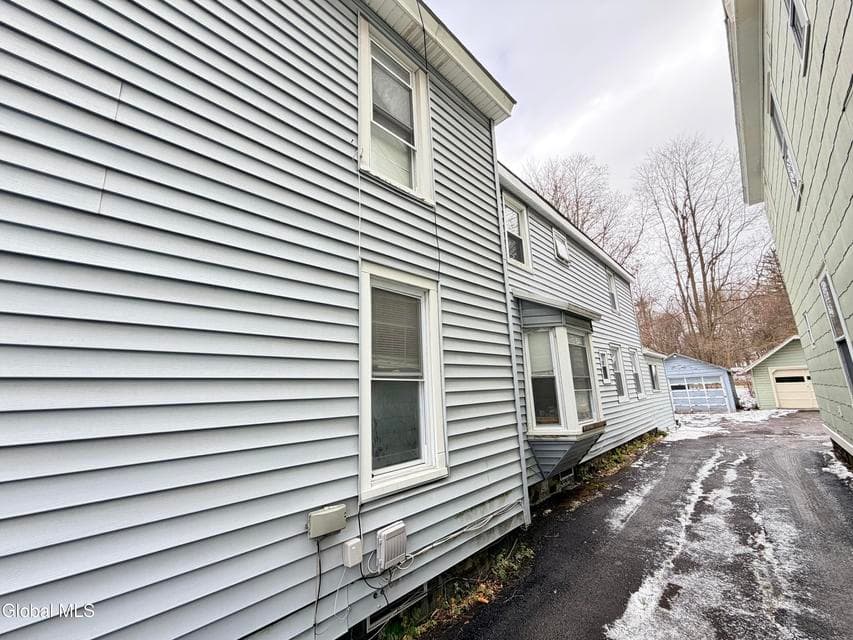 44 S Perry Street, photo 2