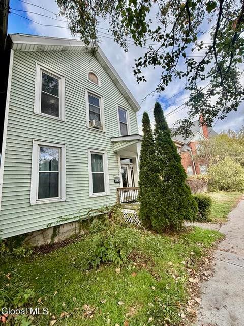 137 2nd Avenue, photo 2