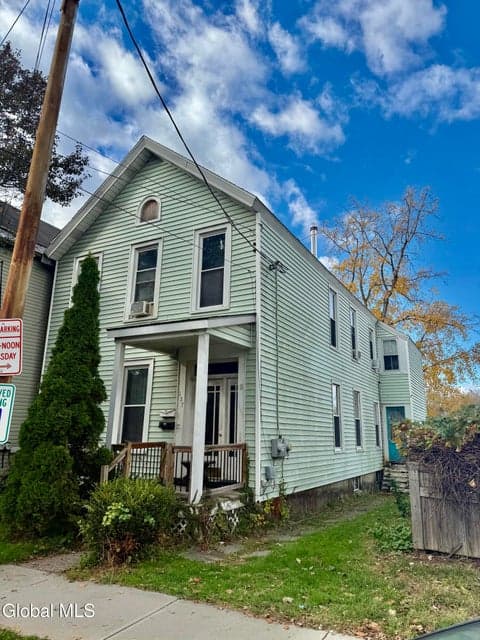 137 2nd Avenue, photo 1