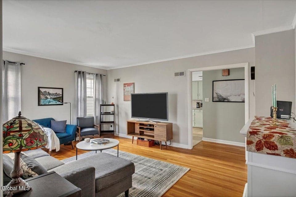 1157 McClellan Street, photo 3