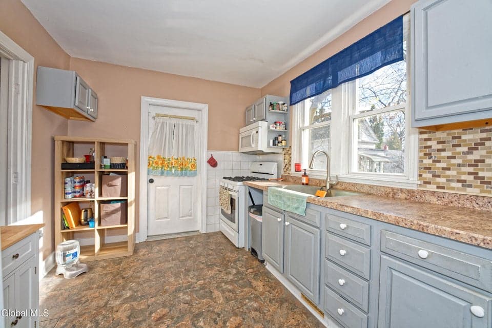 145 Berkshire Boulevard, photo 4