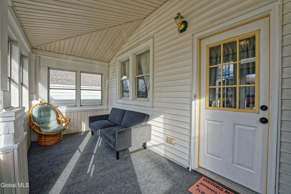 145 Berkshire Boulevard, photo 3