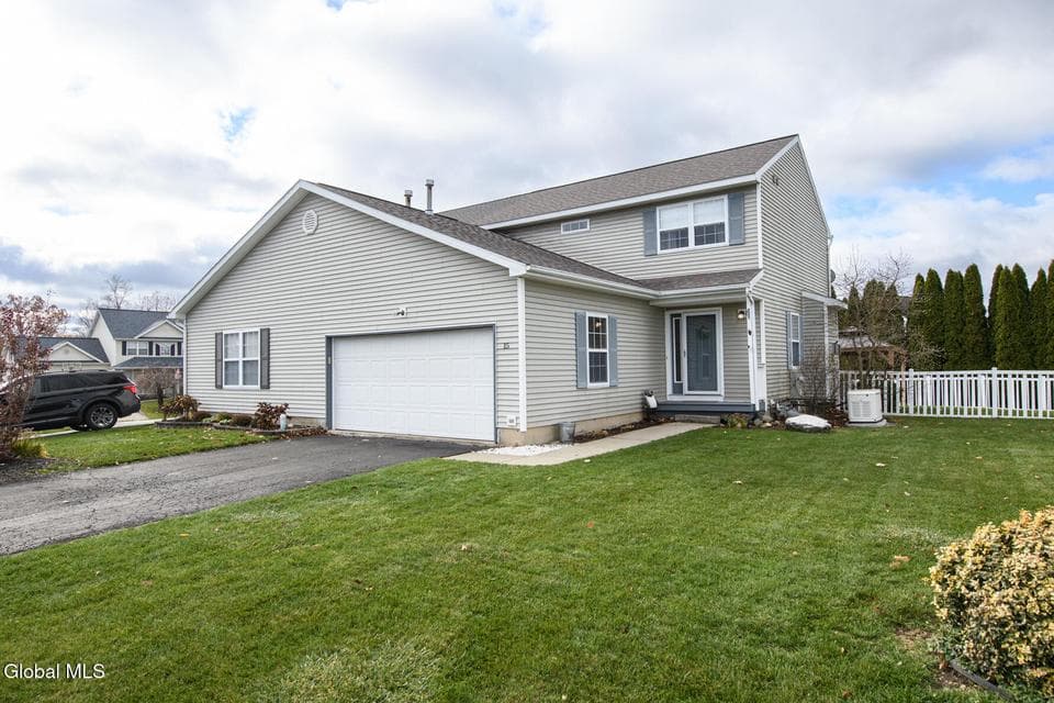 15 Erie Court, photo 1