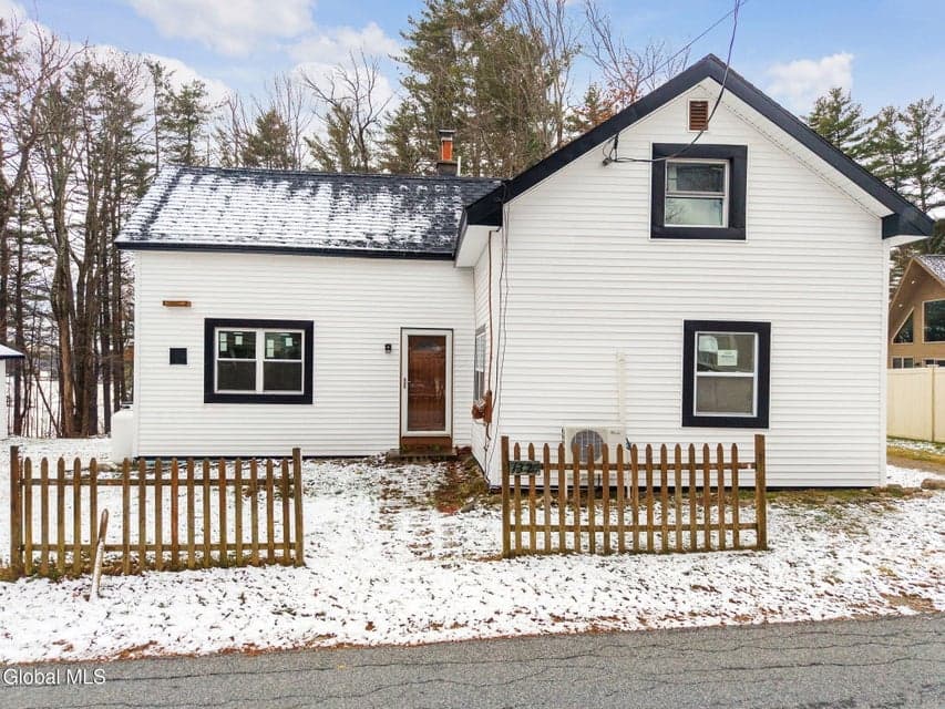 1320 Ridge Road, photo 1