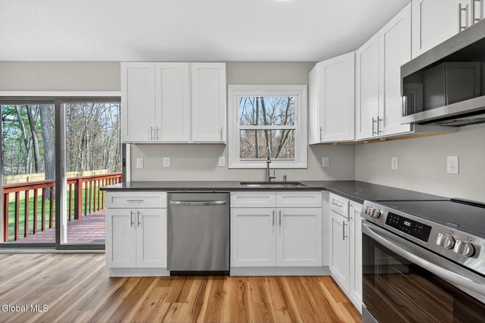 203 Woodscape Drive, photo 5