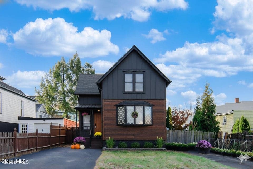 12 Chestnut Street, photo 2