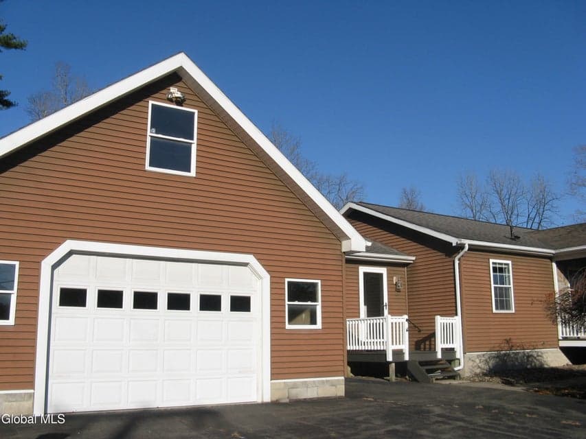 92 Rock City Road, photo 3